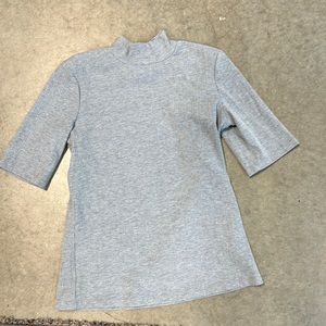 LN women’s Maurices ribbed top size small